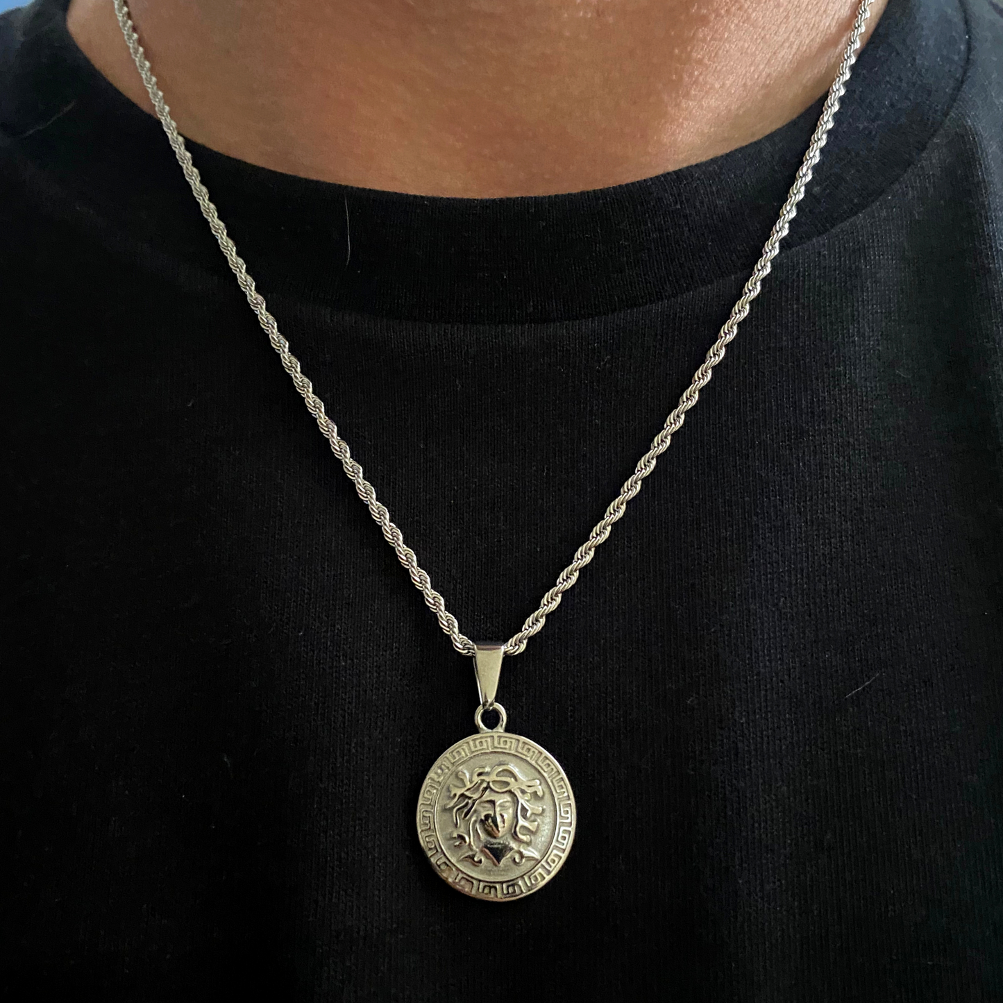 Medusa Pendant Necklace (Silver)