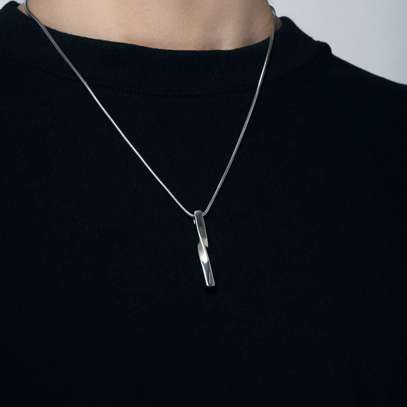 Twisted Bar Necklace