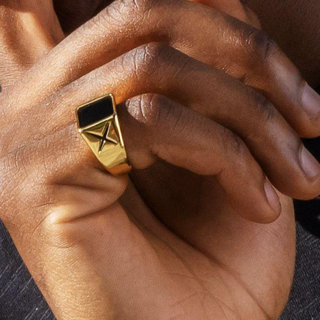 Onyx Ring (Gold)