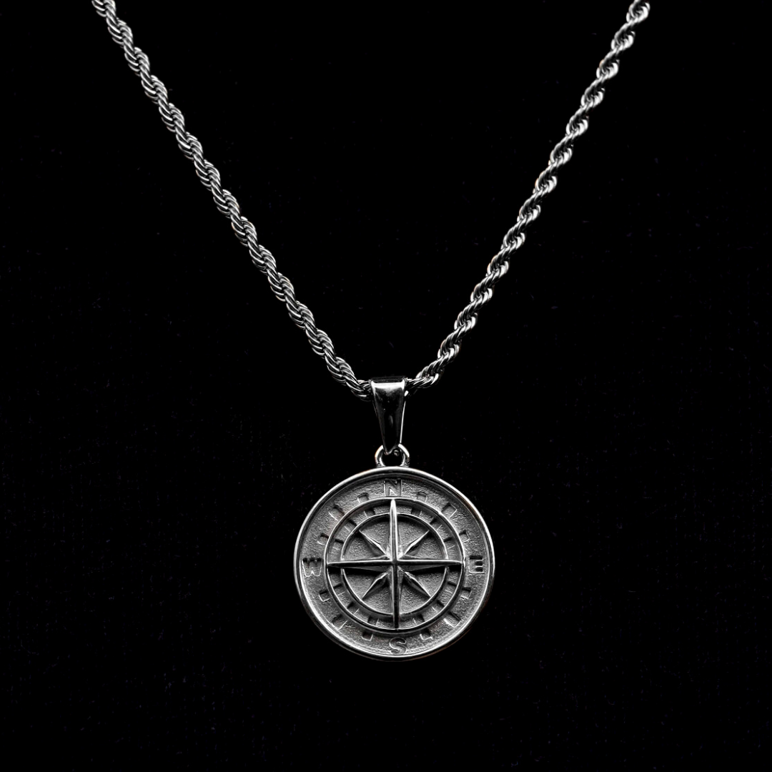 Compass Pendant Necklace (Silver)