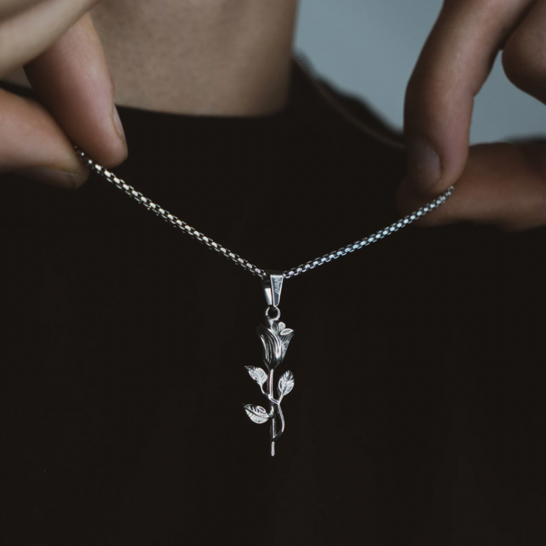 Rose Pendant Necklace (Silver)