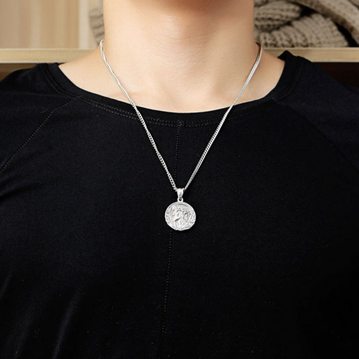 Serenity Pendant Necklace (Silver)