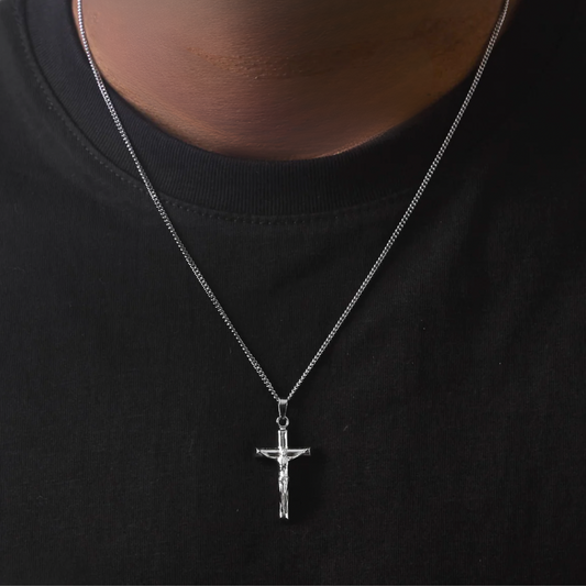 Crucifix Pendant Necklace (Silver)