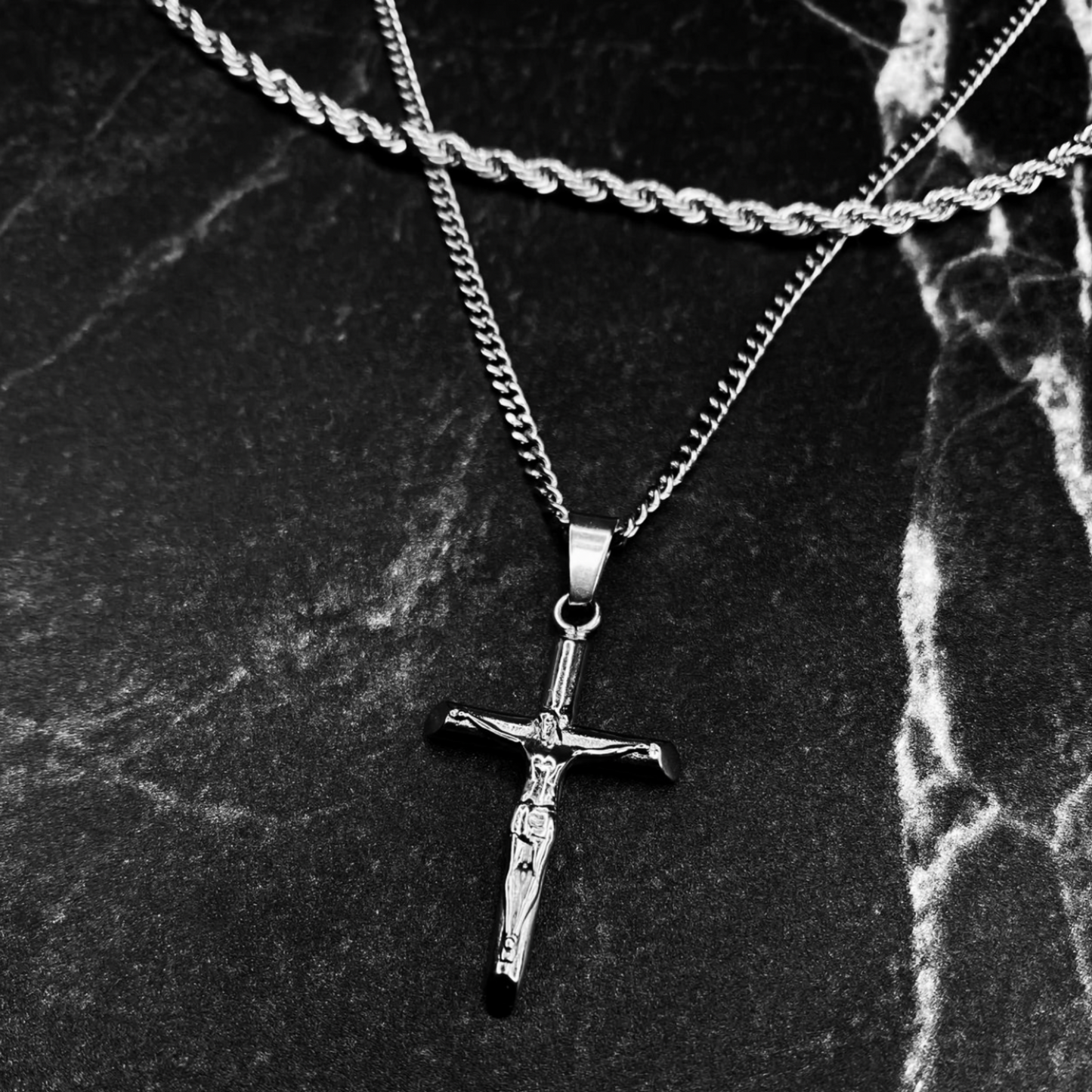 Crucifix Pendant Necklace X Rope Chain Set (Silver)
